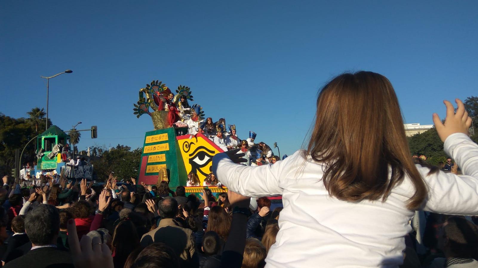 Las mejores imágenes de las primeras horas de la Cabalgata de Reyes Magos 2019 de Sevilla