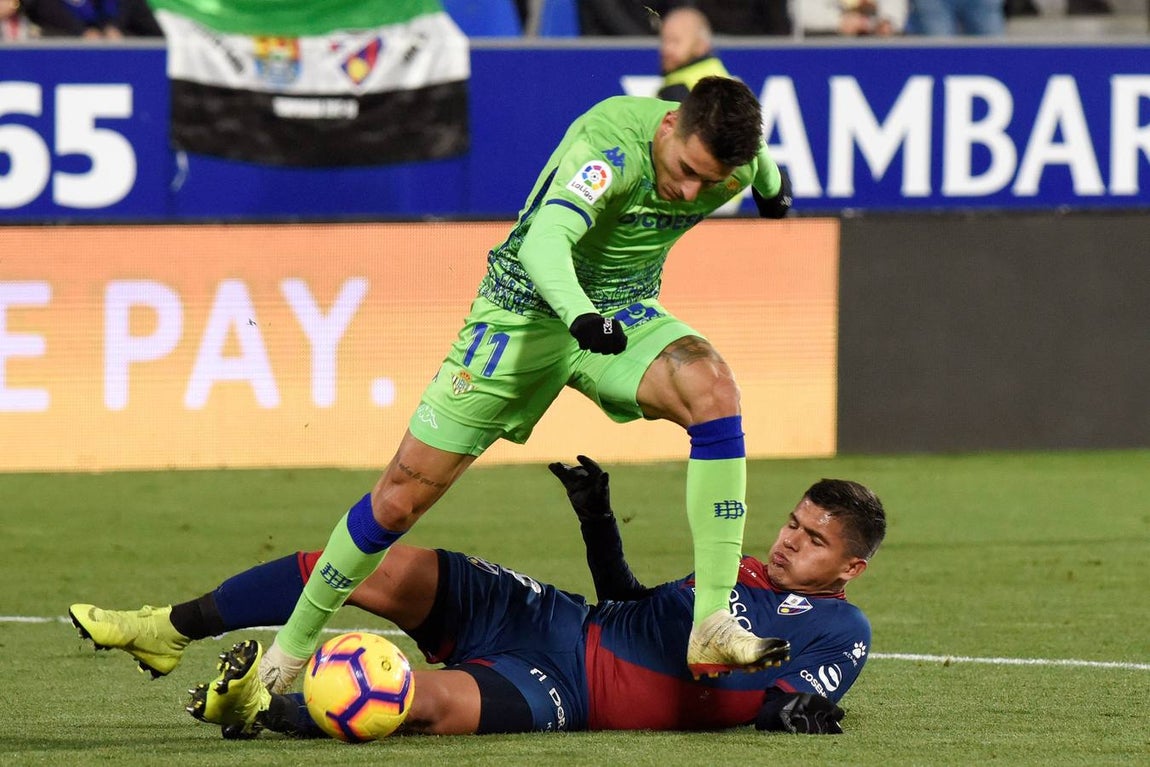 Las mejores imágenes del Huesca-Betis (2-1), disputado en El Alcoraz