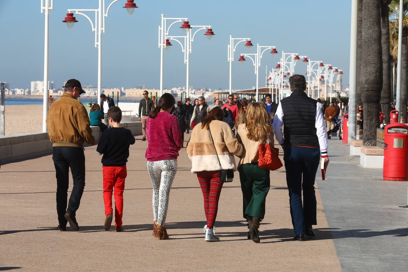 Los Reyes Magos reparten ilusión por las casas de la provincia de Cádiz