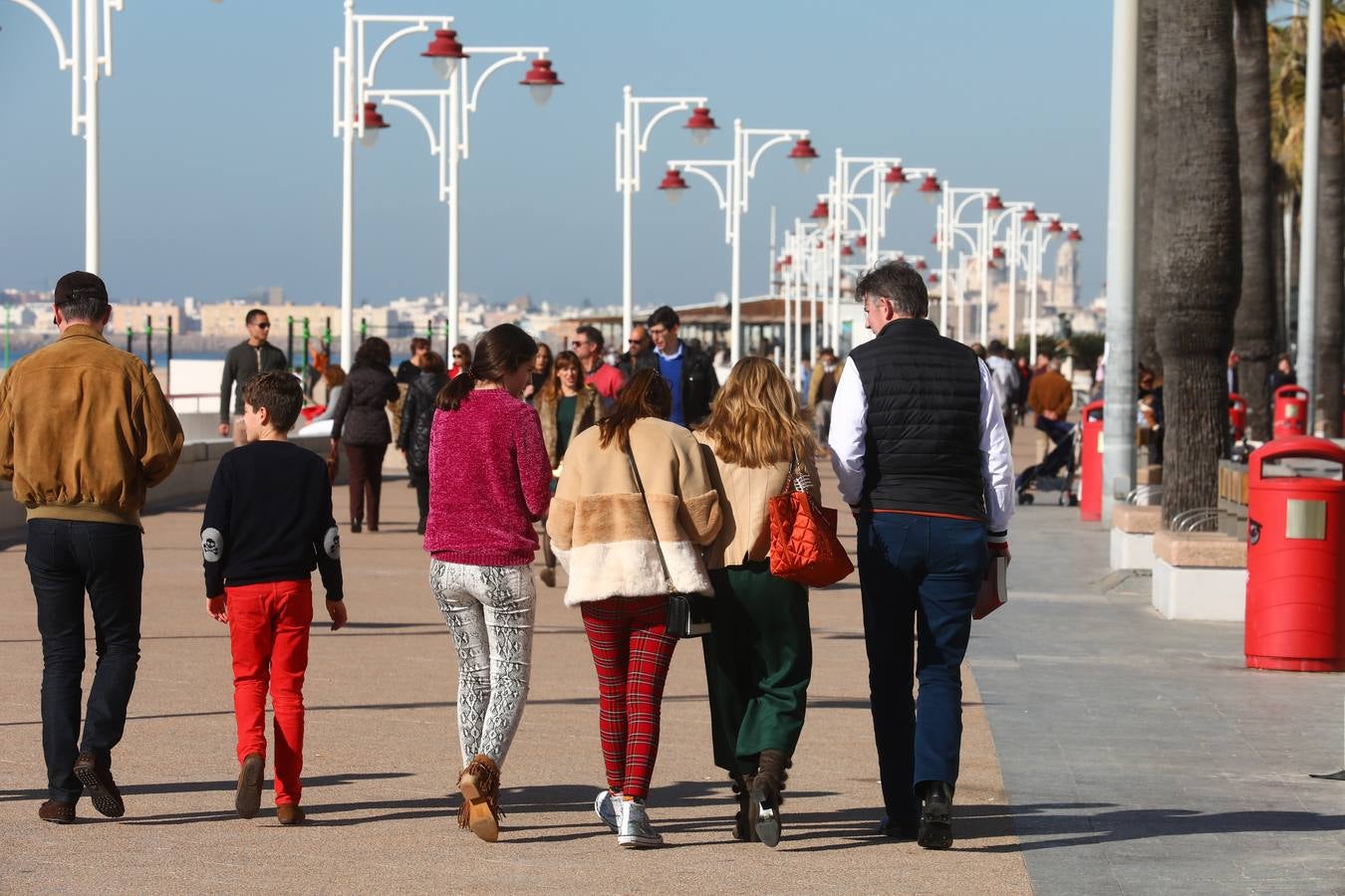 Los Reyes Magos reparten ilusión por las casas de la provincia de Cádiz