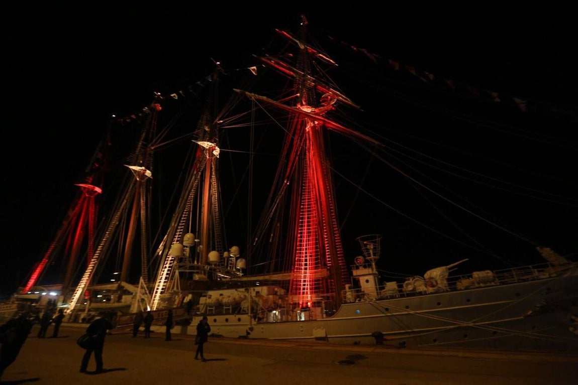 FOTOS: Elcano regresa a Cádiz