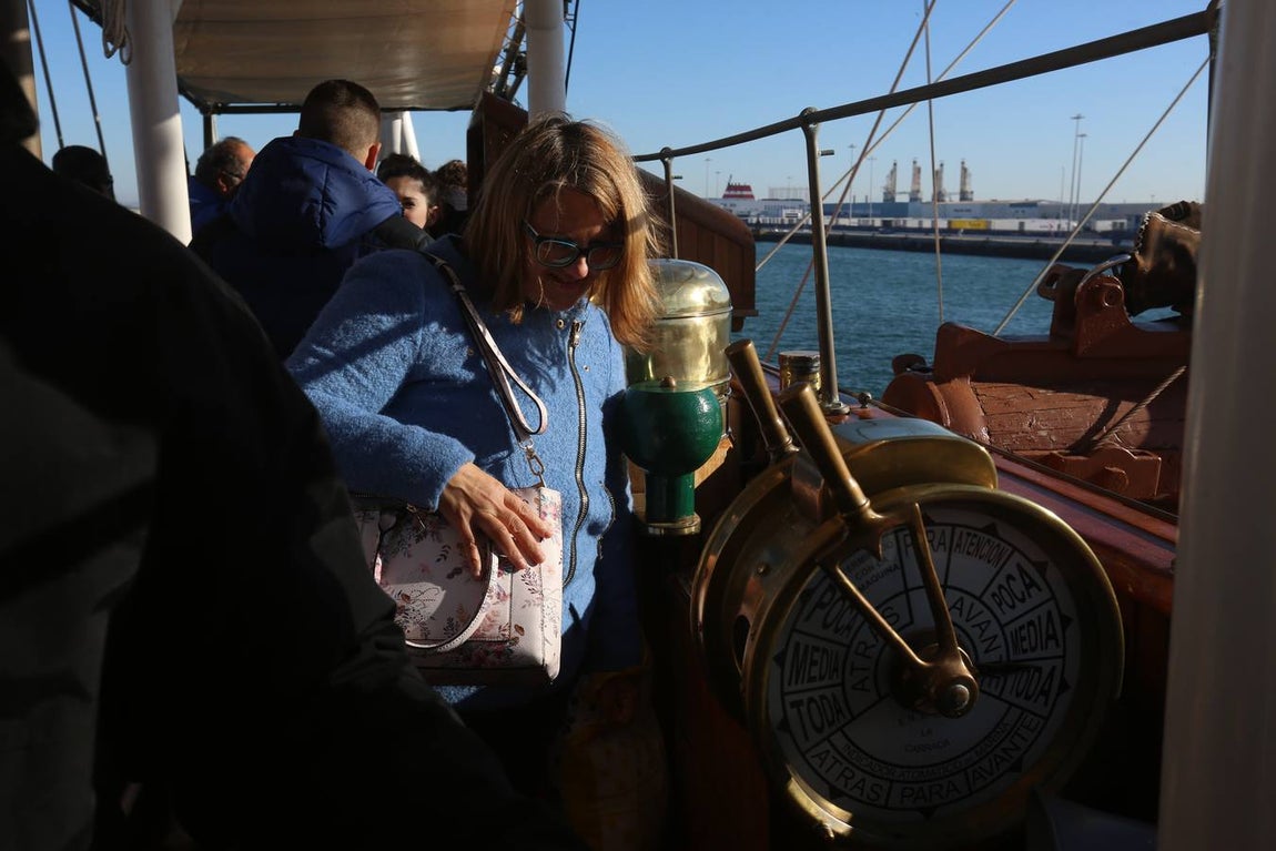 FOTOS: Los gaditanos apuran su despedida de Elcano