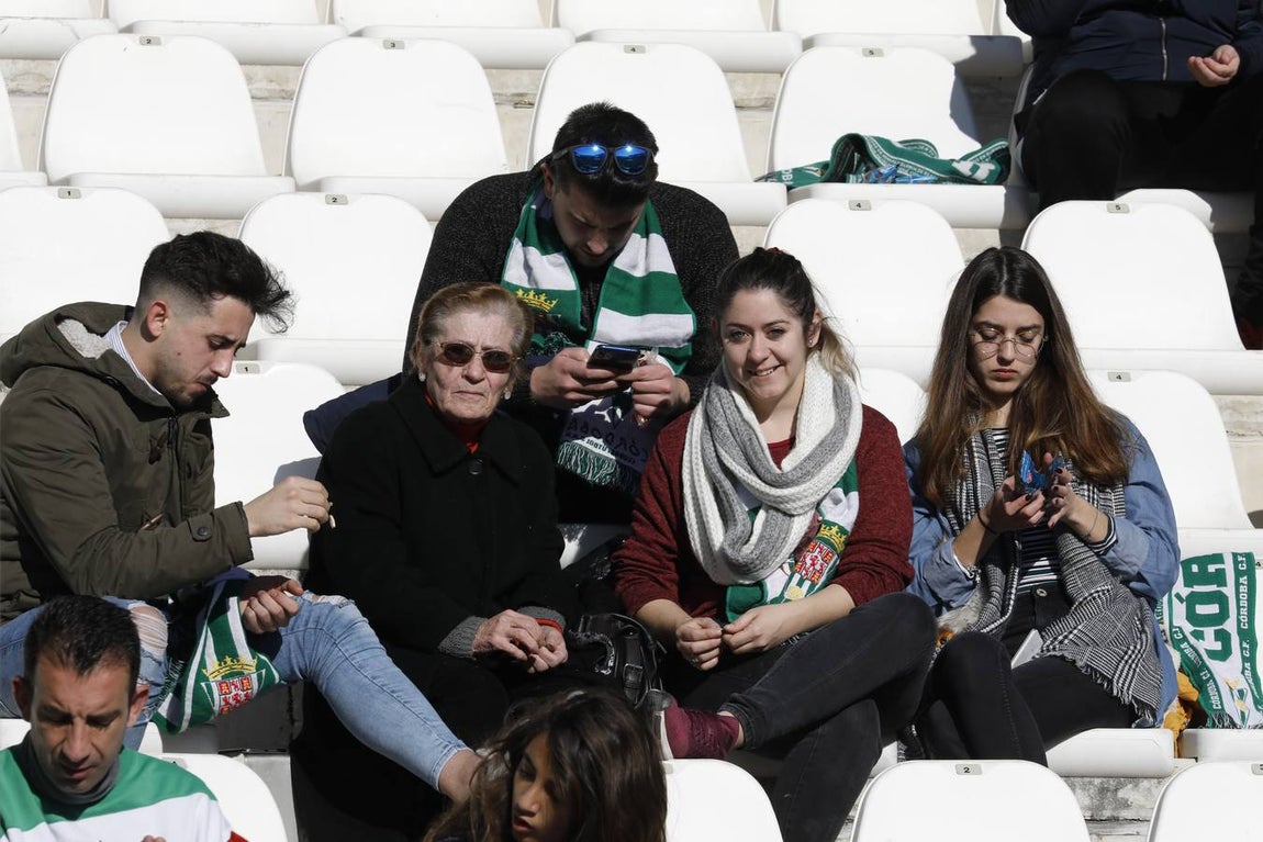 El ambiente en las gradas del Córdoba-Rayo Majadahonda