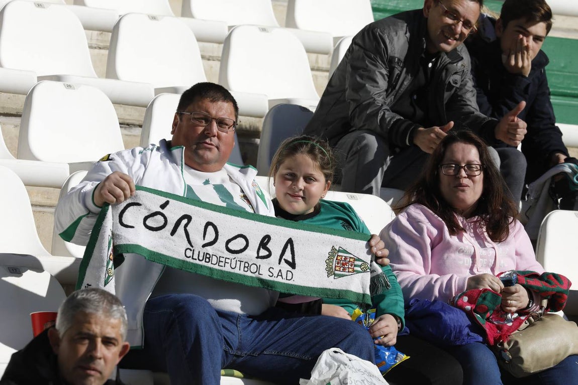 El ambiente en las gradas del Córdoba-Rayo Majadahonda