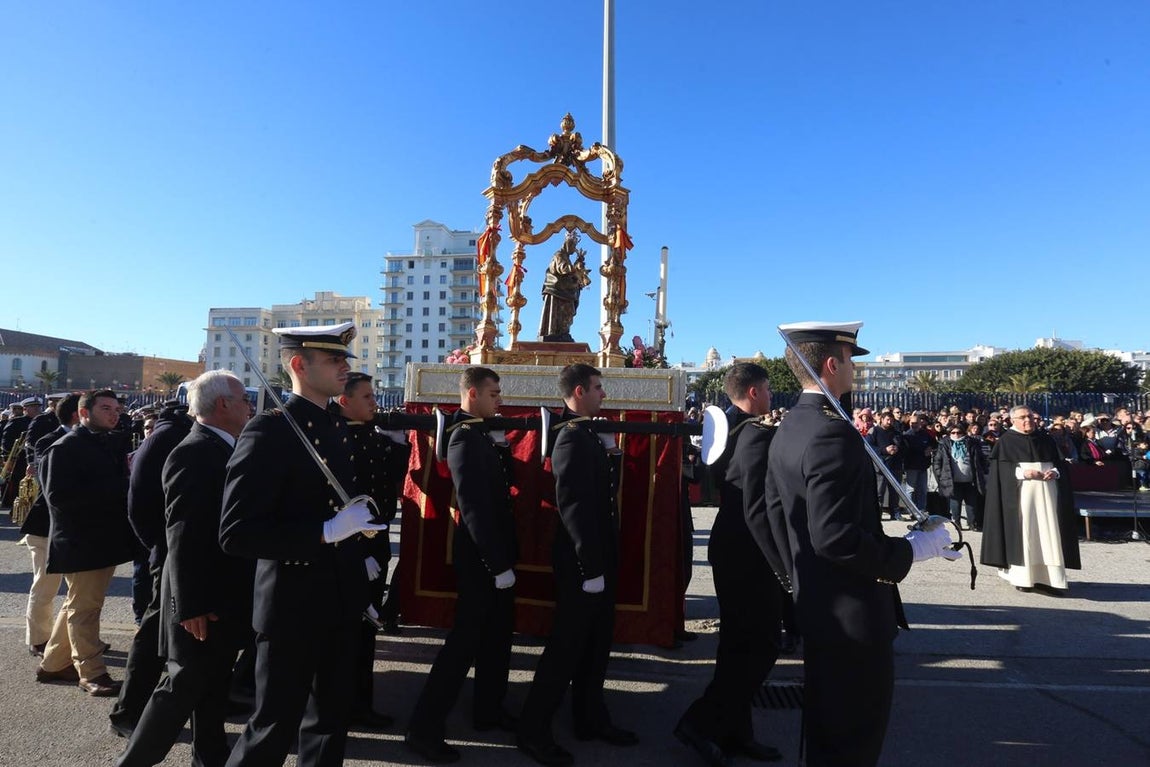 Fotogalería: Emocionante «hasta pronto» al Juan Sebastián Elcano