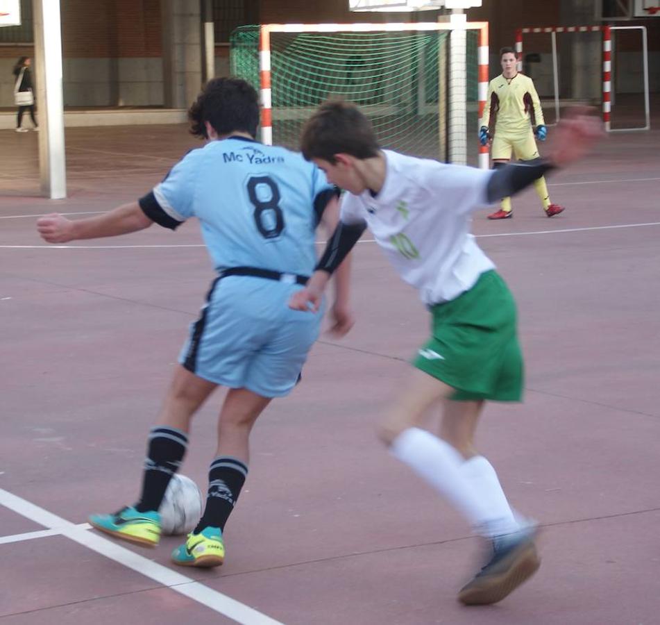 Las mejores imágenes del encuentro entre los equipos de Salesianos Atocha “A” y Jesús Maestro “B”. 