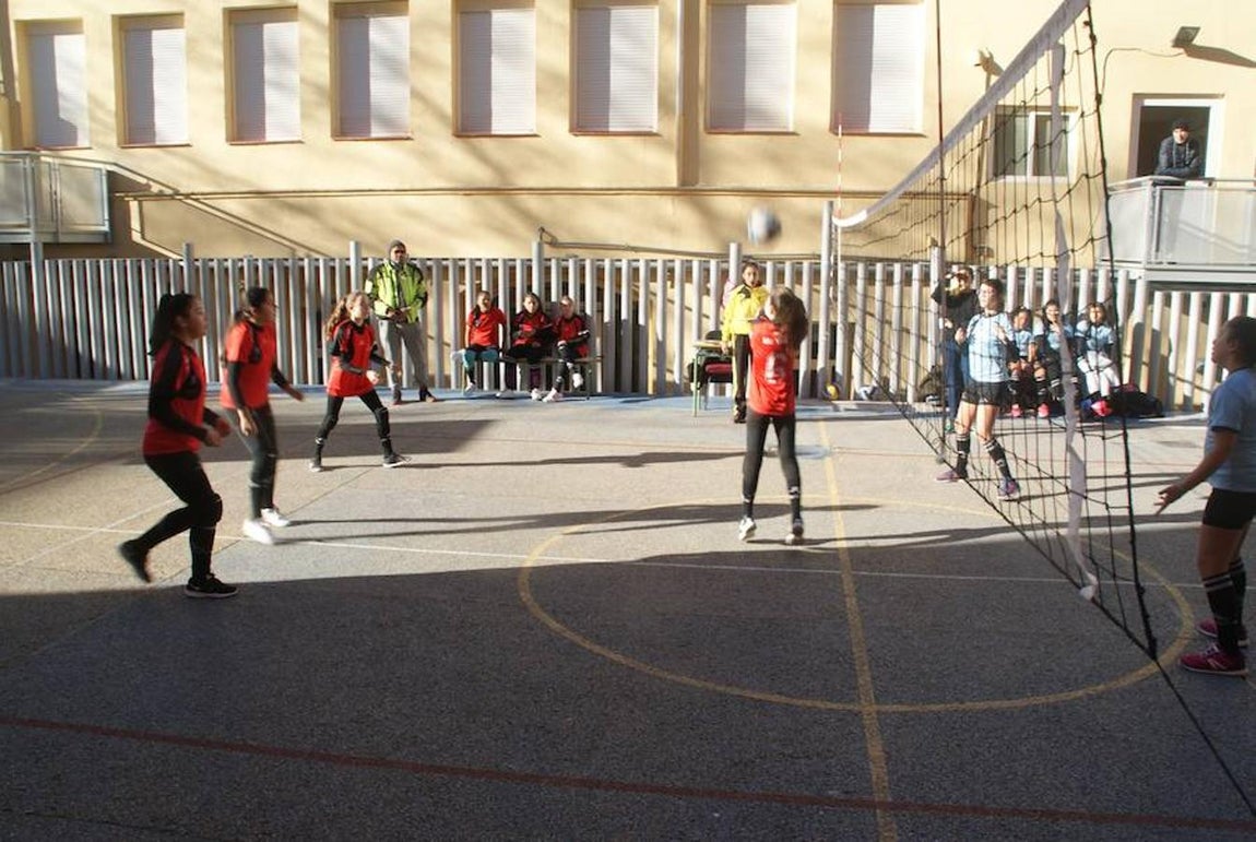 Las mejores imágenes del encuentro entre el "Beata María Ana de Jesús" y el "Rafaela Ybarra". 