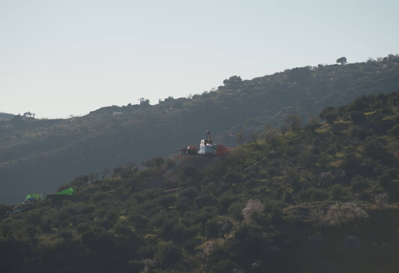 Rescate de un niño de 2 años que cayó a un pozo en la localidad malagueña de Totalán