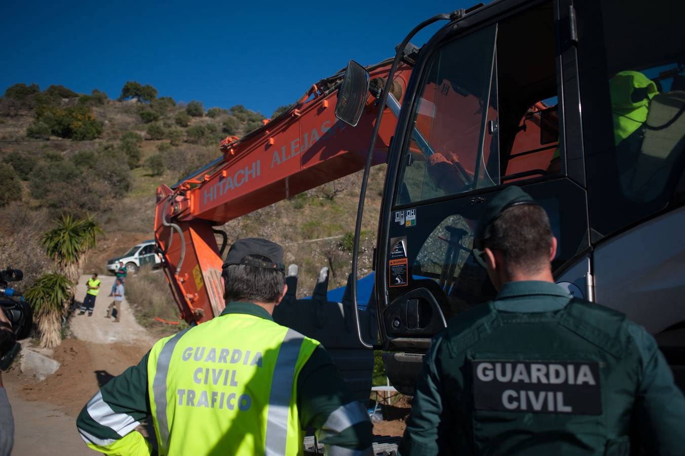 Rescate de un niño de 2 años que cayó a un pozo en la localidad malagueña de Totalán