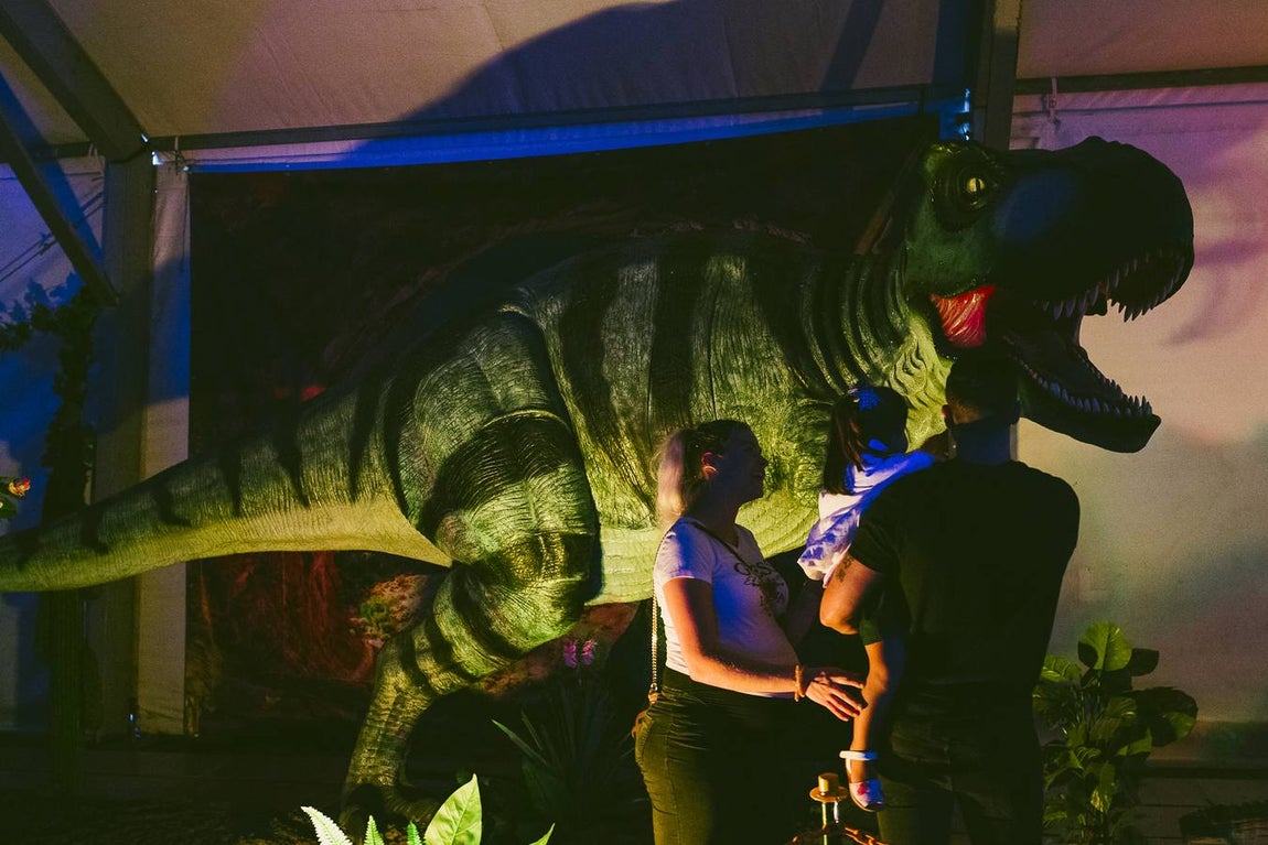 La mayor exposición de dinosaurios llega a Cádiz este sábado