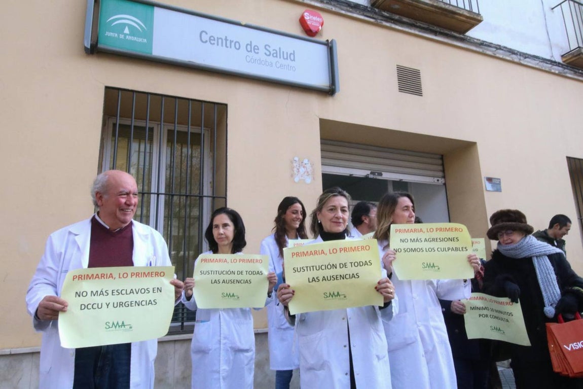 El paro en Atención Primaria en Córdoba, en imágenes
