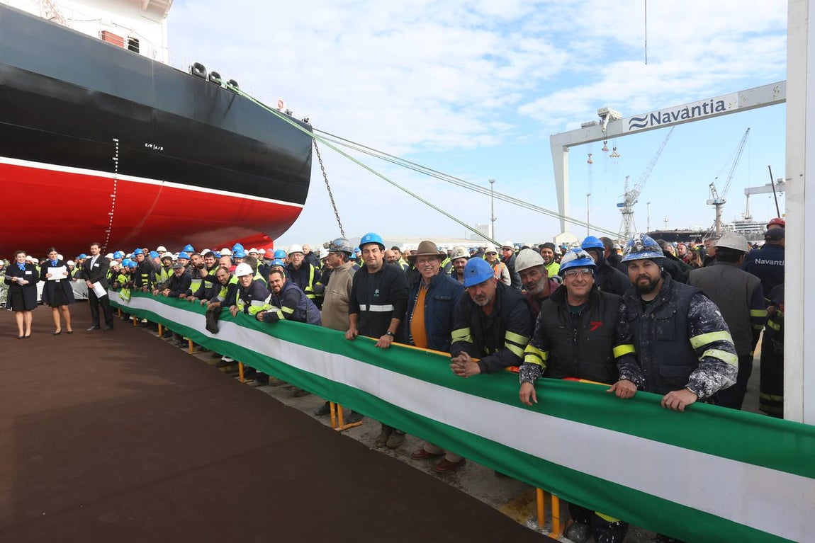 Fotos: Navantia entrega el tercer petrolero, Monte Urquiola, al grupo vasco Ibaizabal