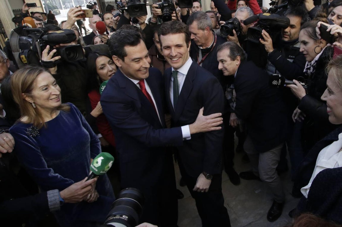 Las caras de la toma de posesión de Juanma Moreno