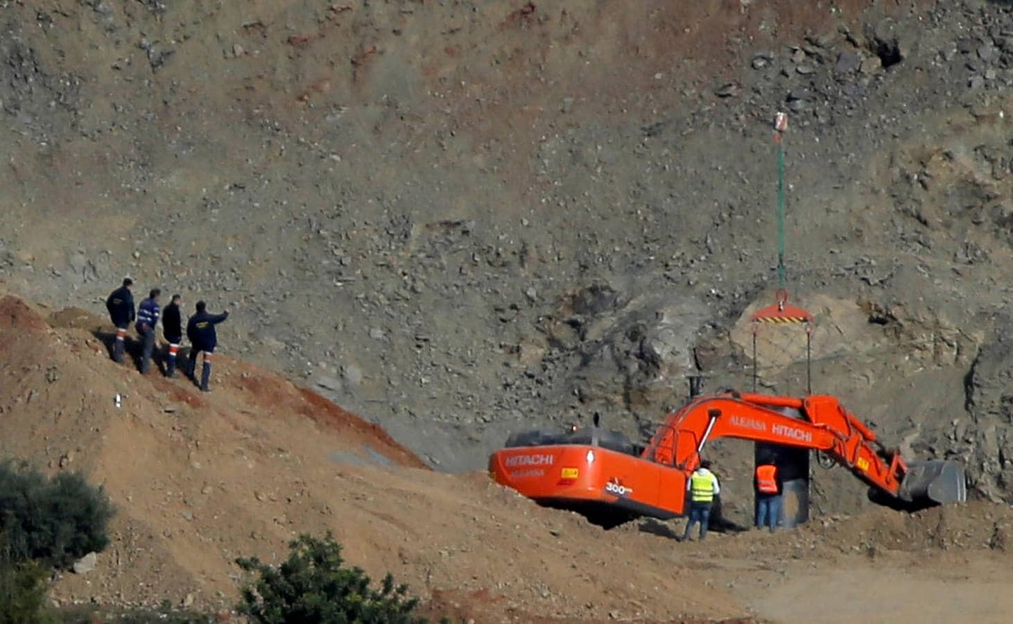 Así se preparan los mineros para rescatar a Julen del pozo de Totalán