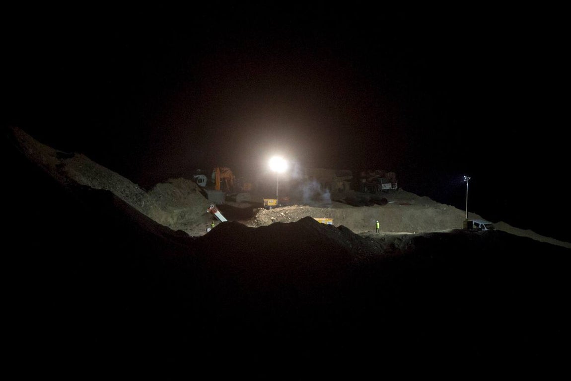 Así se preparan los mineros para rescatar a Julen del pozo de Totalán