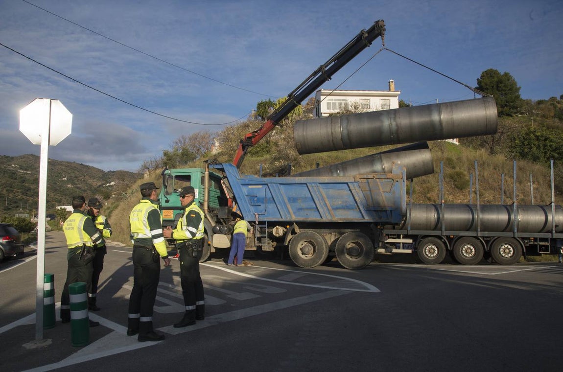 Llegan los tubos para el túnel que llegará hasta Julen