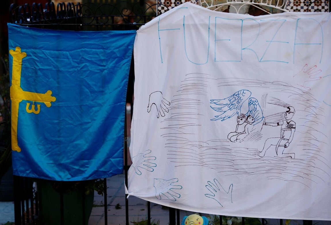 En imágenes: tristeza y desolación en el tanatorio de la barriada malagueña de El Palo