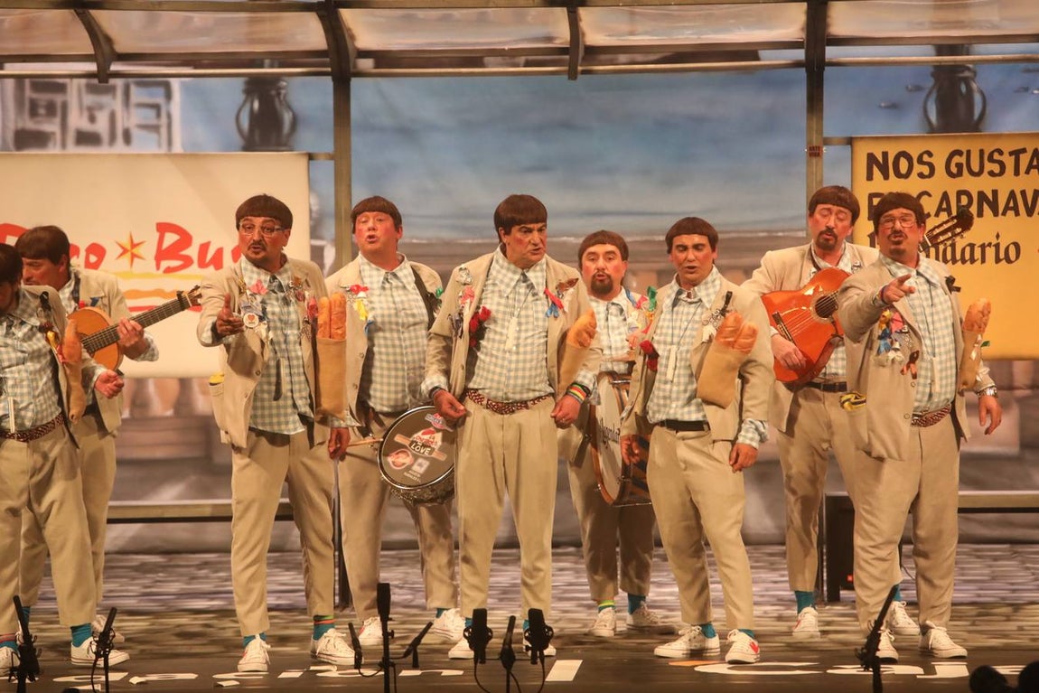 FOTOS: Chirigota Los cachito pan en el COAC 2019