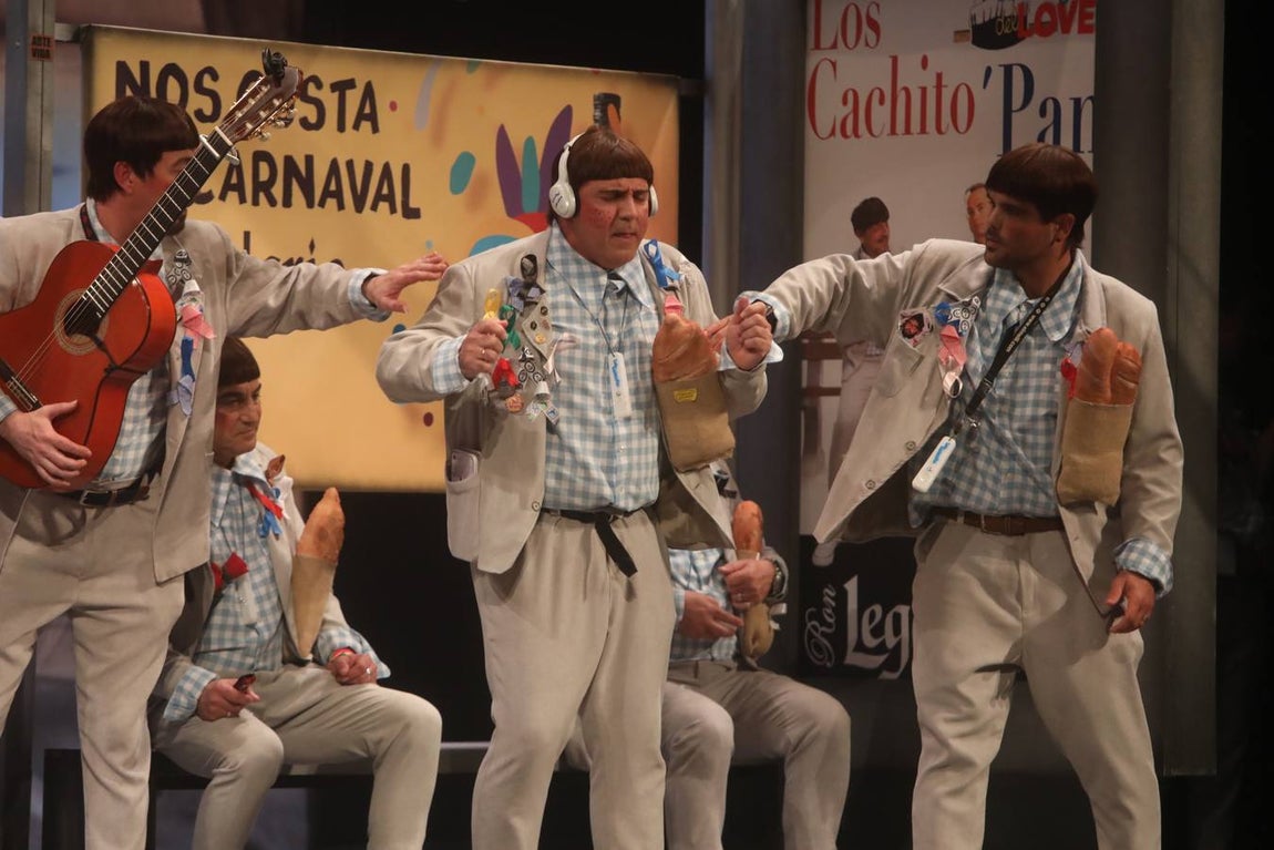 FOTOS: Chirigota Los cachito pan en el COAC 2019