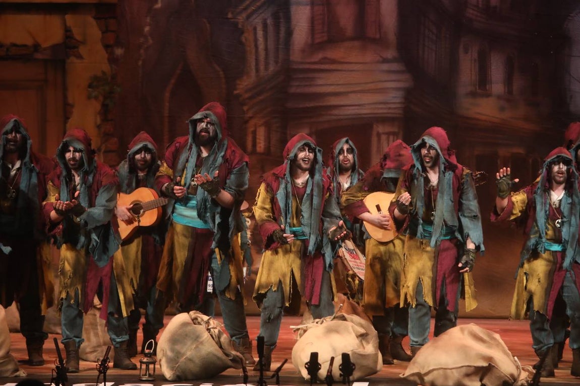 Fotos: Comparsa El hombre del saco en el COAC 2019