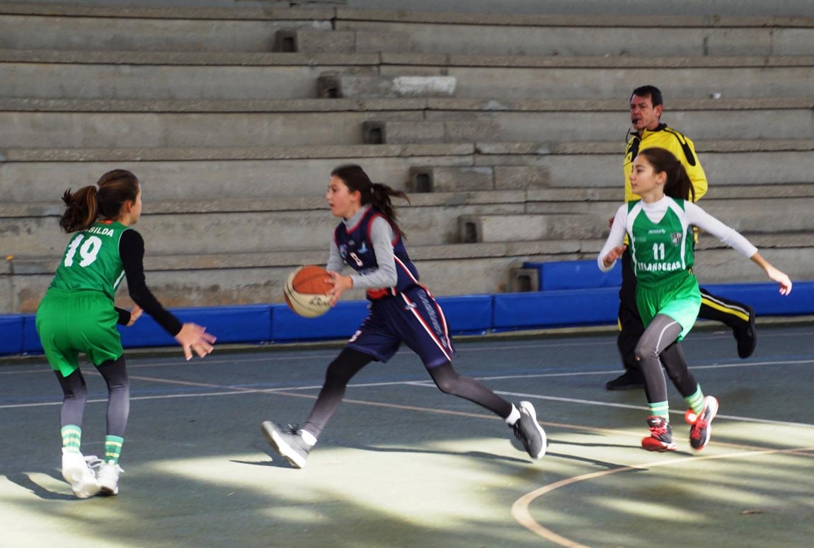 Las mejores imágenes del encuentro BVM Irlandesas - Menesiano. 