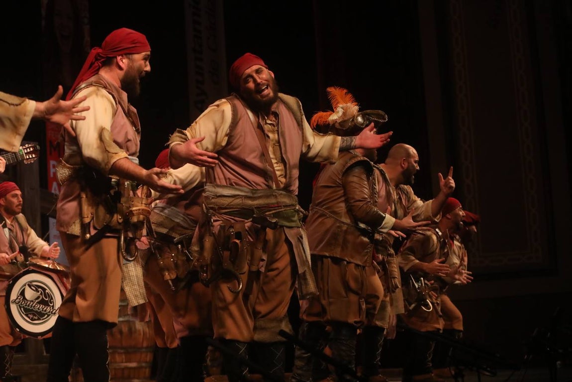 FOTOS: Comparsa A base de palos en el COAC 2019