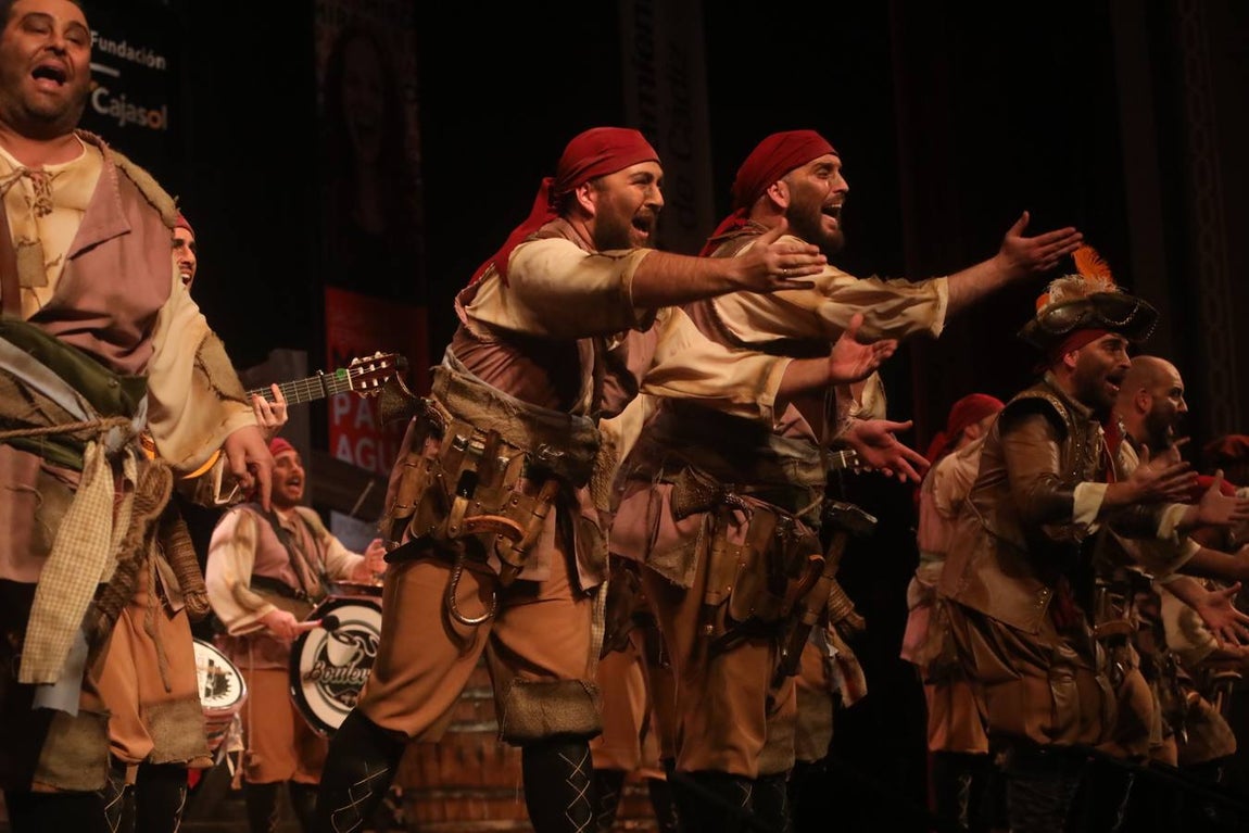 FOTOS: Comparsa A base de palos en el COAC 2019