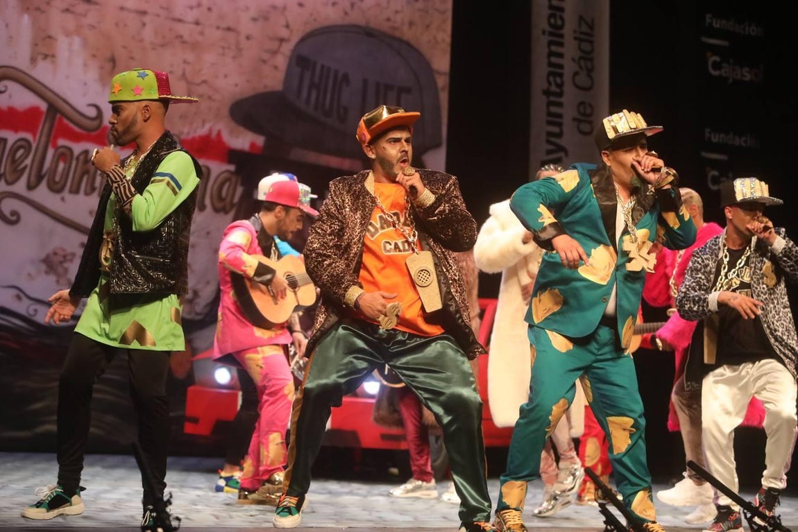 FOTOS: chirigota Daddy Cadi en el COAC 2019