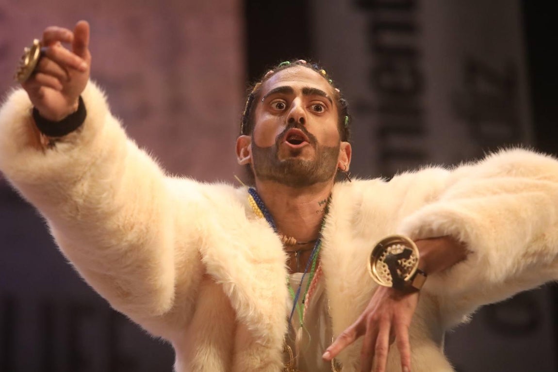 FOTOS: chirigota Daddy Cadi en el COAC 2019