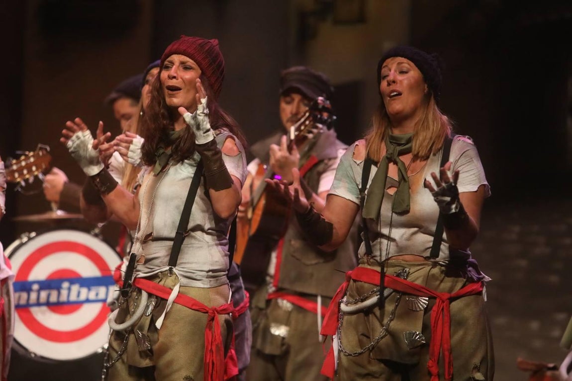 FOTOS: comparsa Las cachivache en el COAC 2019