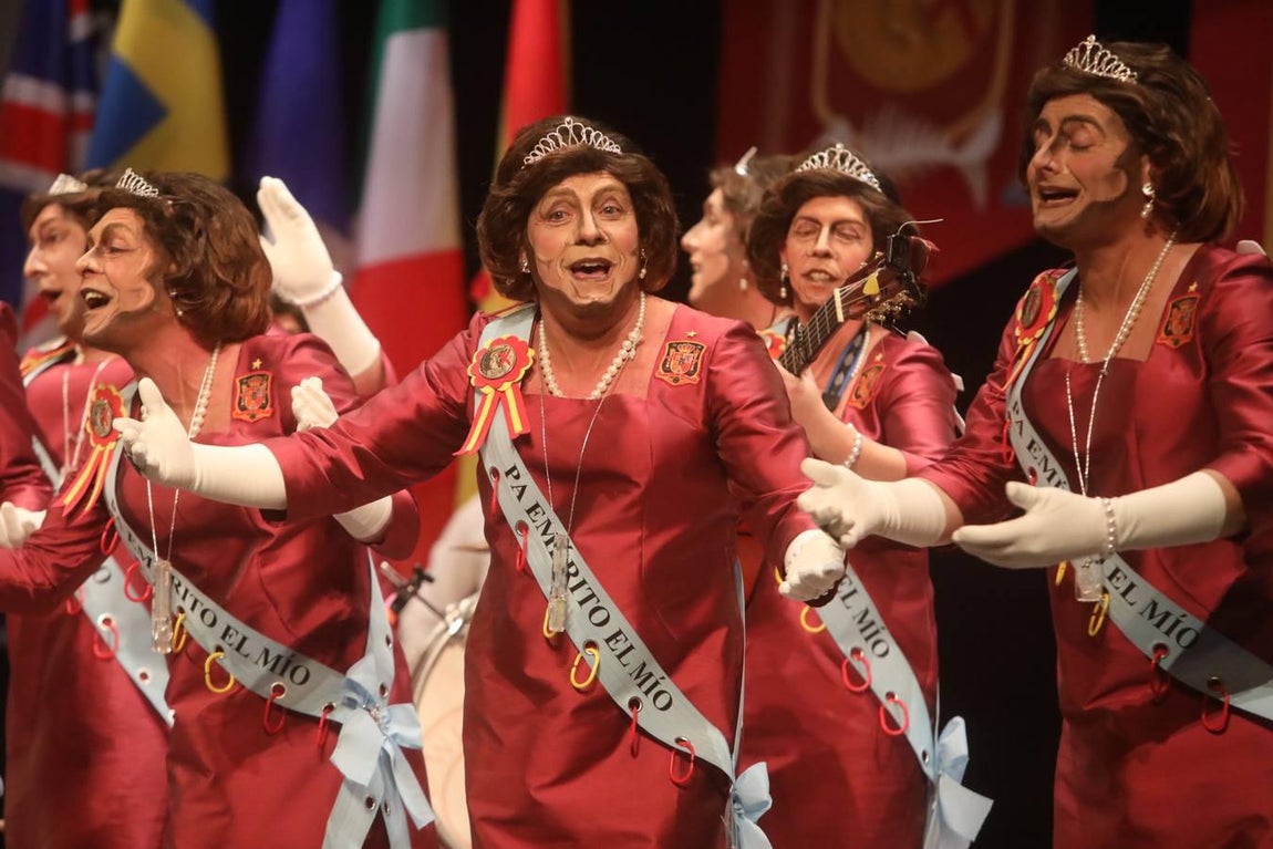 FOTOS: chirigota Este año ya me toca a mí