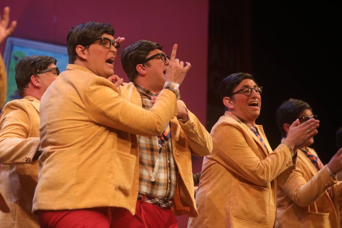 FOTOS: chirigota Los que no valen ni para estar escondidos