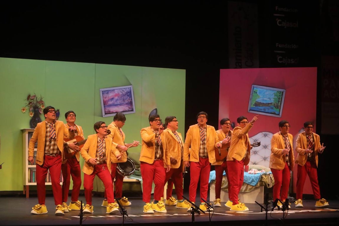 FOTOS: chirigota Los que no valen ni para estar escondidos