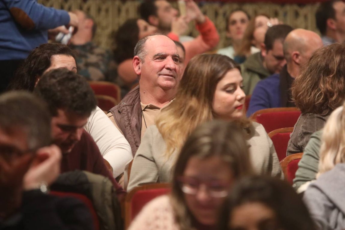 FOTOS: ¿Has ido al COAC este jueves? ¡Búscate en el Falla!