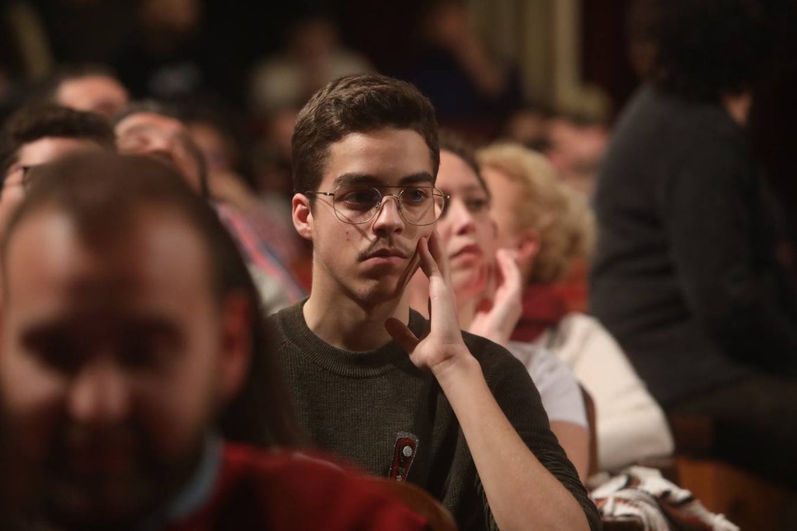 FOTOS: ¿Has ido al COAC este jueves? ¡Búscate en el Falla!