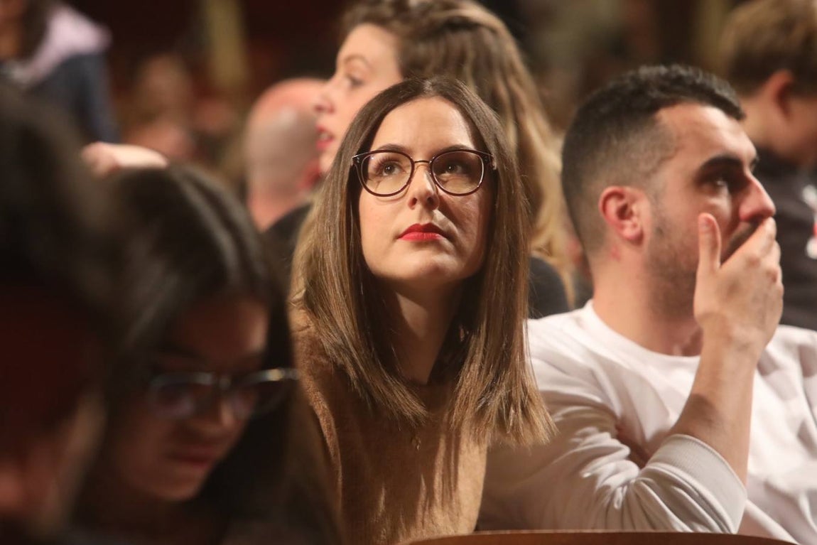 FOTOS: ¿Has ido al COAC este jueves? ¡Búscate en el Falla!