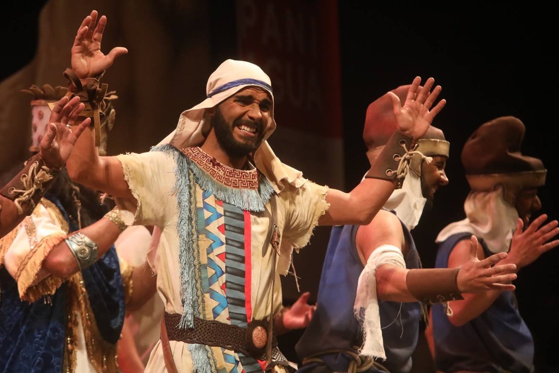 FOTOS: Comparsa La Tierra Prometida en el COAC 2019