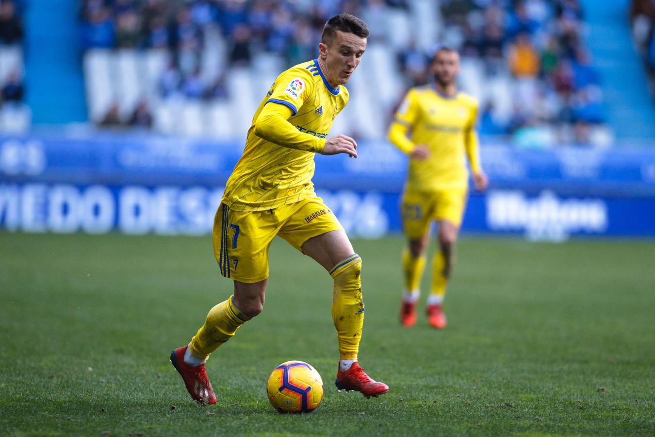 El Oviedo-Cádiz CF (2-1), en imágenes