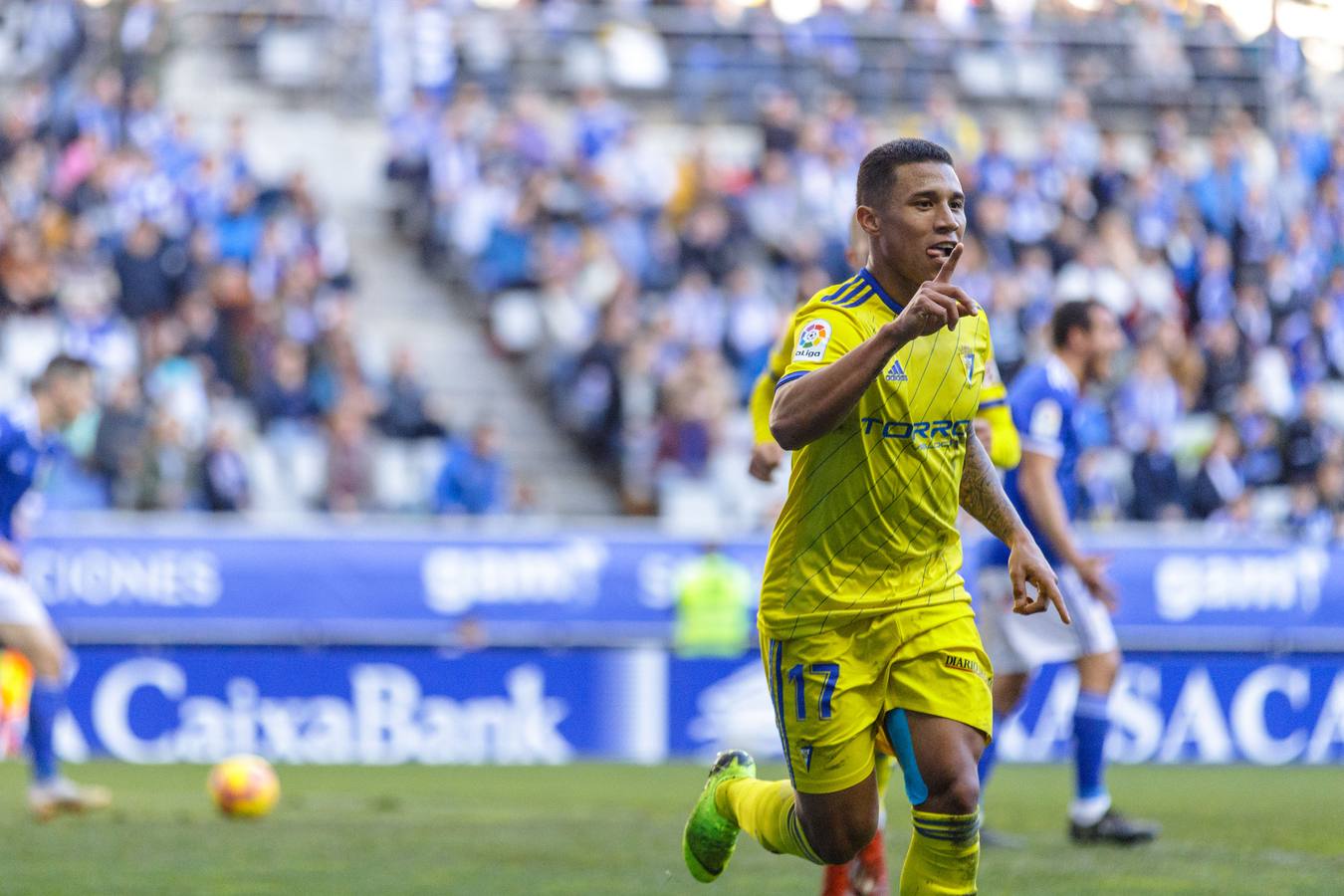 El Oviedo-Cádiz CF (2-1), en imágenes