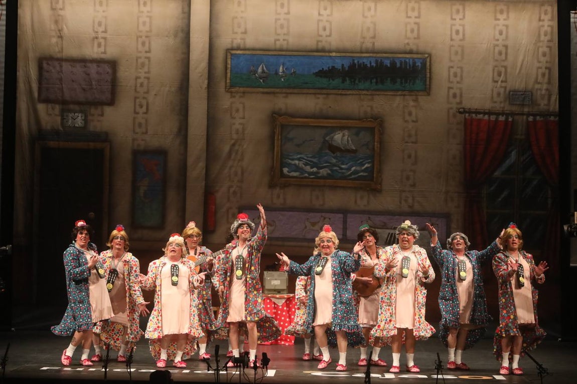 FOTOS: chirigota El sábado me lo trago enterito y el domingo lo repito