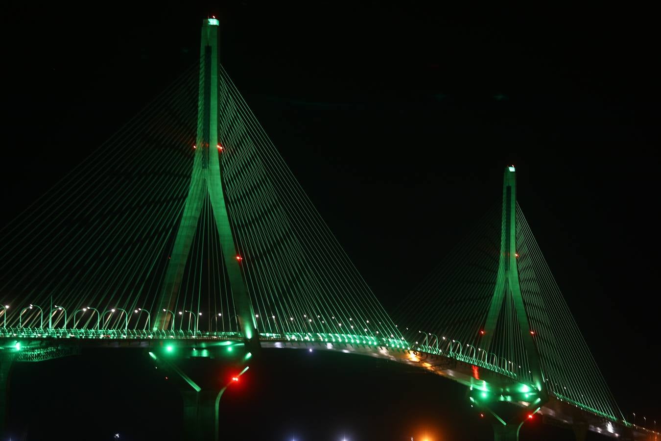 El Segundo Puente, de verde para concienciar sobre el cáncer