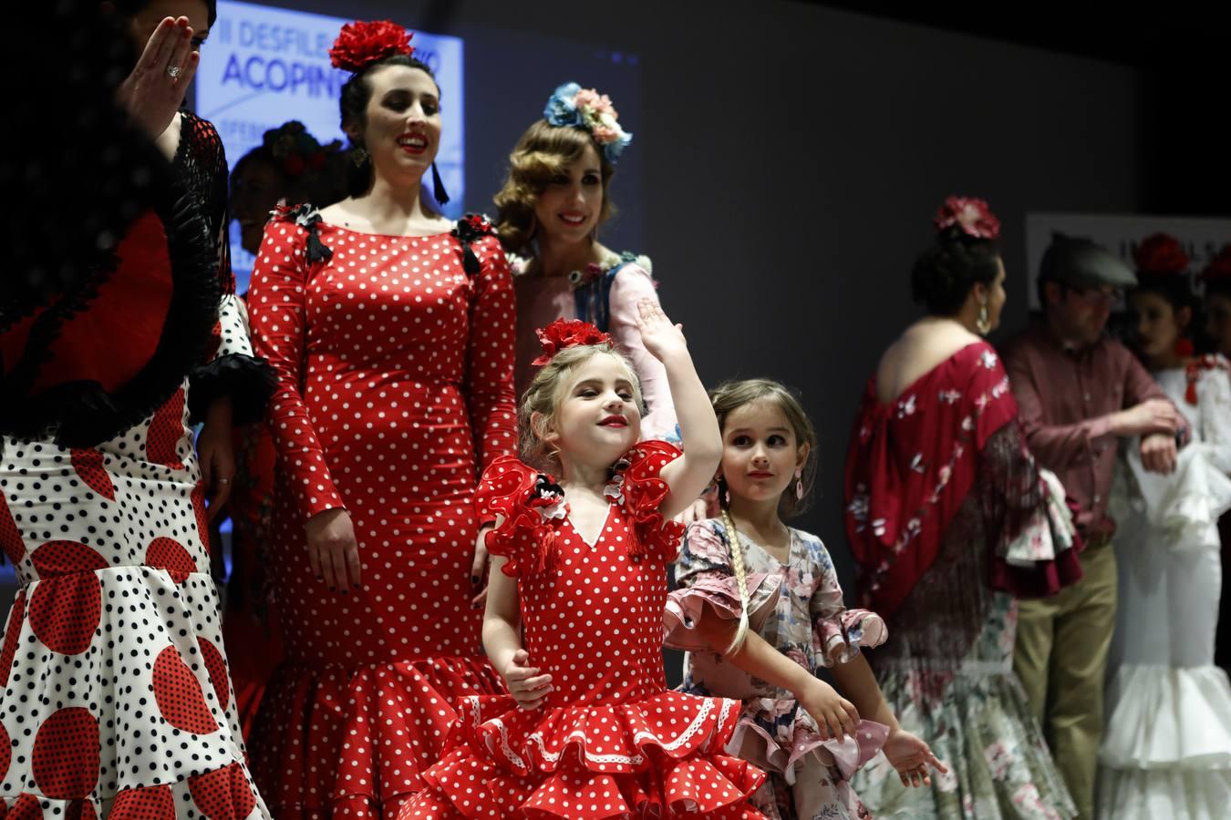 El desfile benéfico de Acopinb de Córdoba, en imágenes