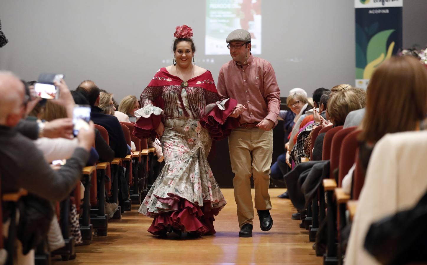 El desfile benéfico de Acopinb de Córdoba, en imágenes