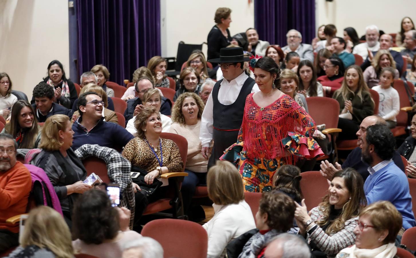 El desfile benéfico de Acopinb de Córdoba, en imágenes