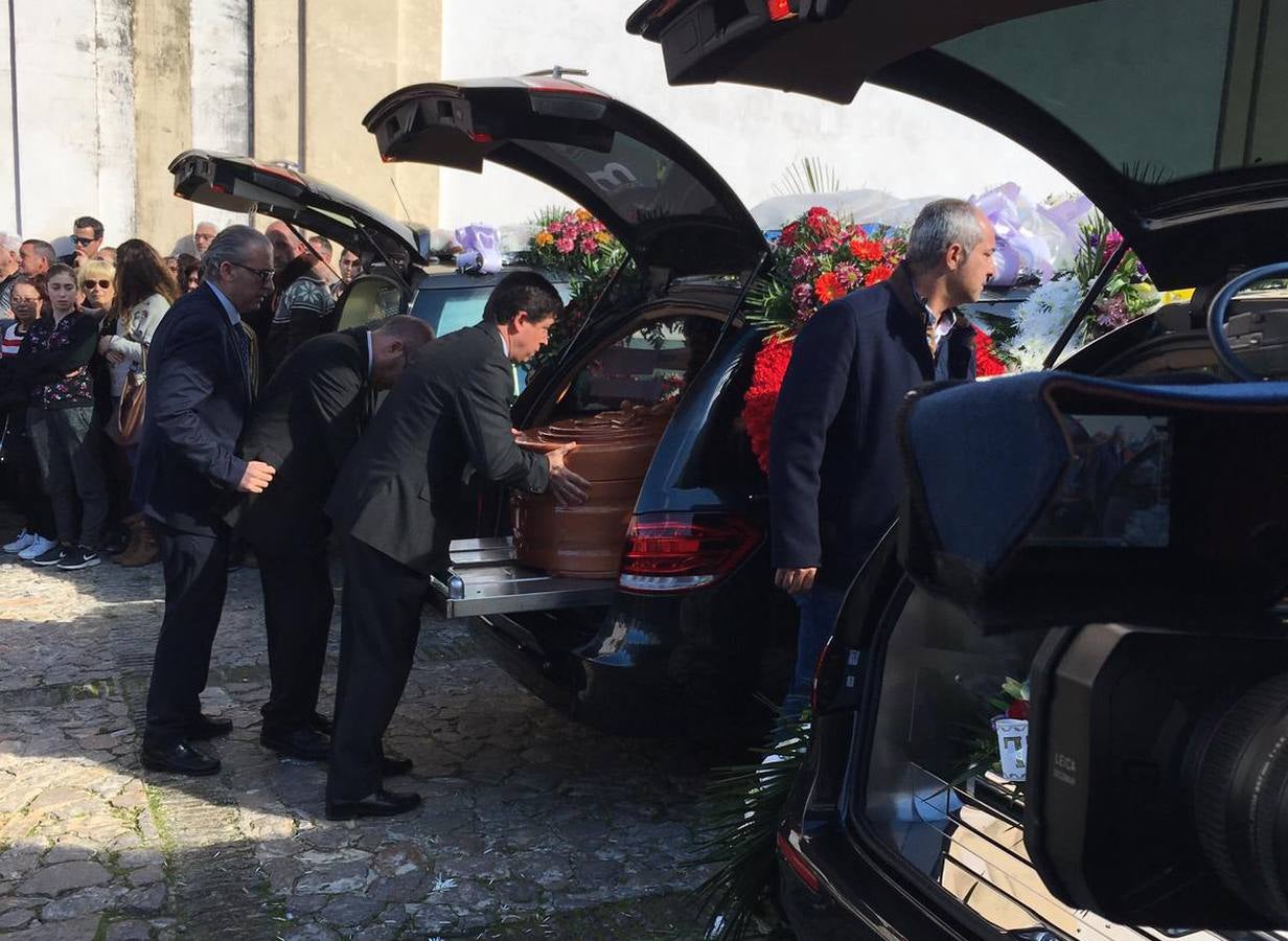 Crónica gráfica del funeral por los trabajadores que murieron en el accidente de Arahal