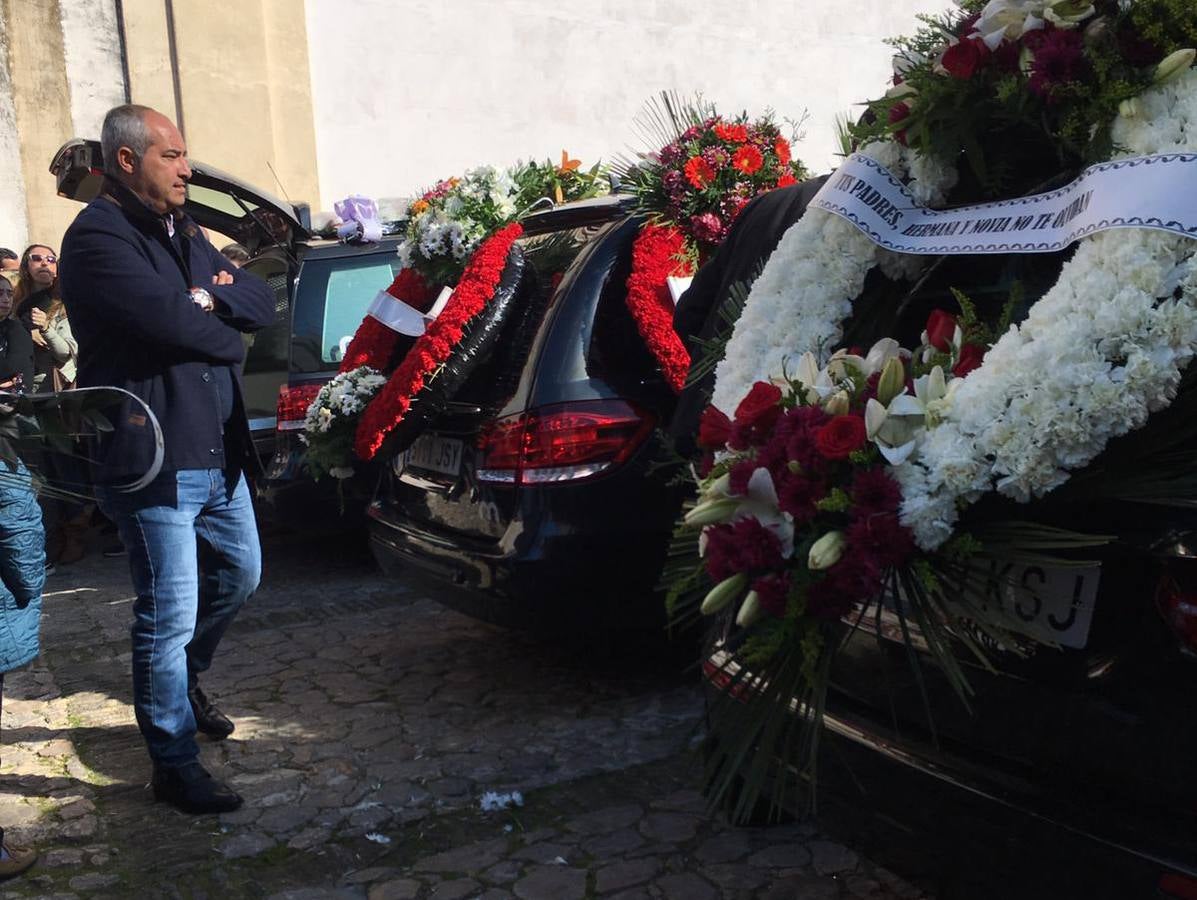 Crónica gráfica del funeral por los trabajadores que murieron en el accidente de Arahal