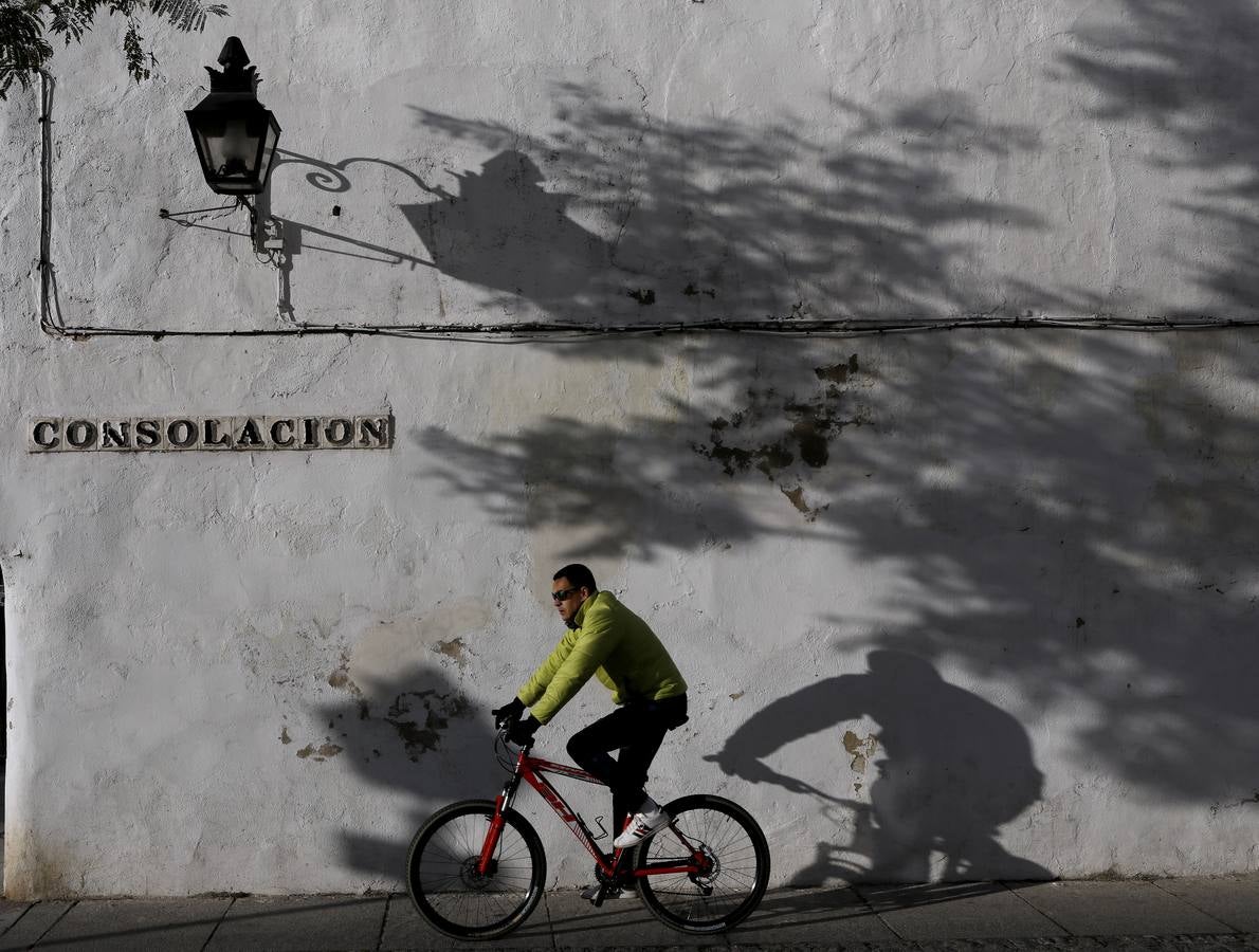 El rayo de sol que no cesa en el invierno de Córdoba, en imágenes