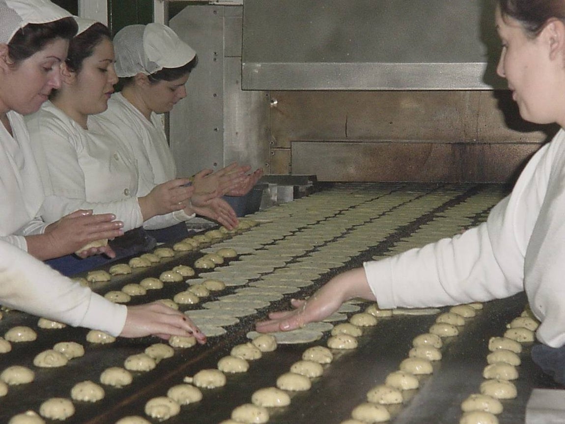 Inés Rosales o cómo hacer 400.000 tortas de aceite cada día