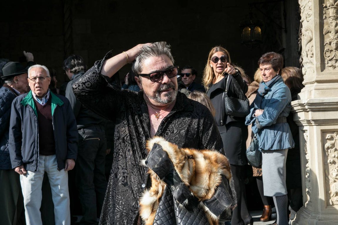 Autoridades, familia y amigos despiden a Távora en Sevilla