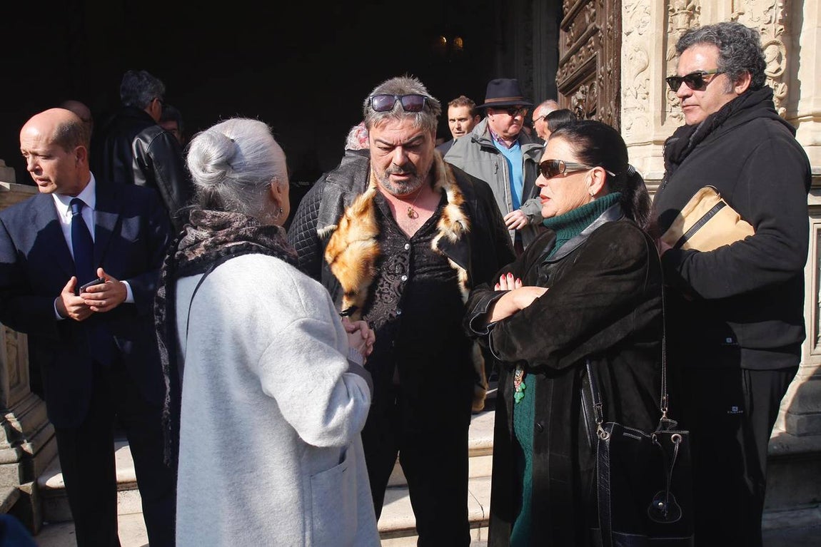 Autoridades, familia y amigos despiden a Távora en Sevilla